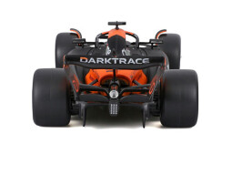 Bburago McLaren F1 Team MCL38 1:24 (2024) #81 Oscar Piastr